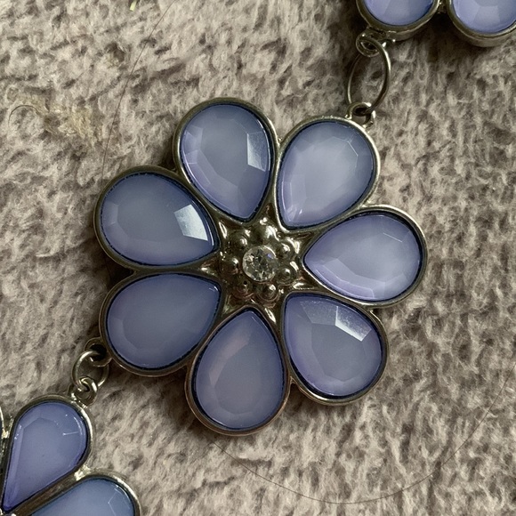 Flower Gem Necklace - Picture 4 of 4